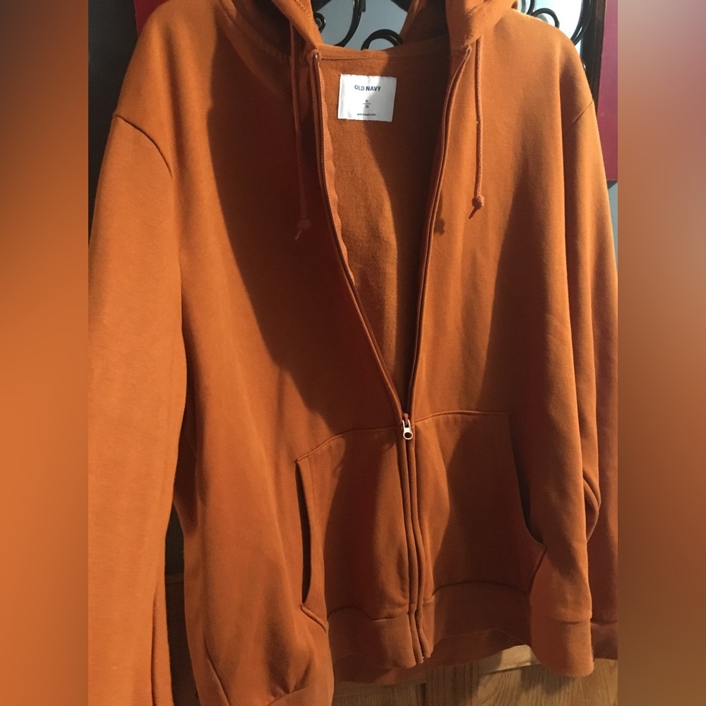 OLD NAVY BURNT ORANGE SWEATSHIRT